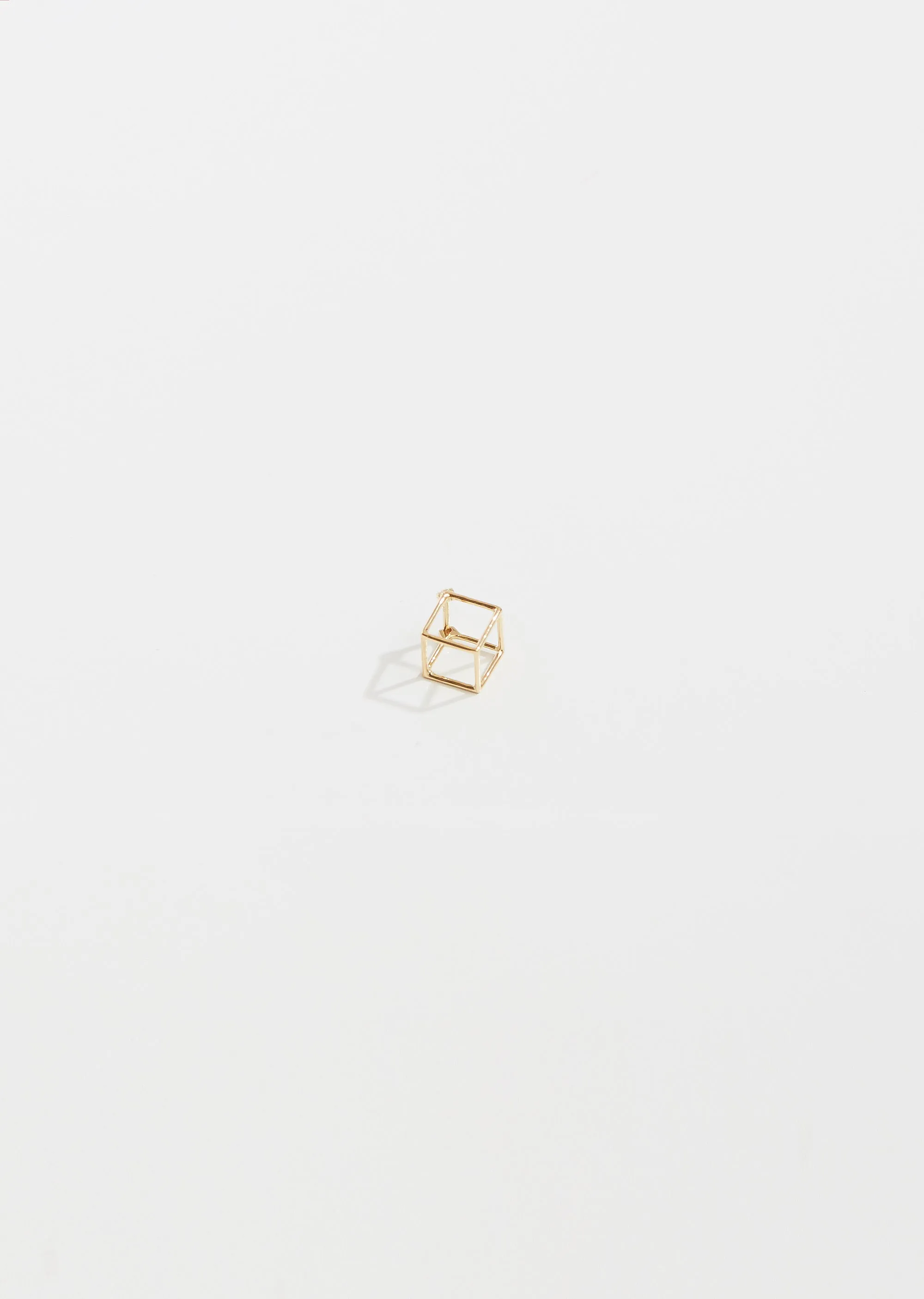 7MM 3D SQUARE EARRING